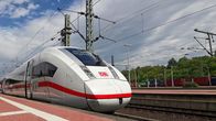 Spitzenreiter der Technik – Mit fast 13.500 PS ist der ICE 4 der leistungsstärkste Intercity-Express aller Zeiten. Mit 830 Sitzen soll dieser Zug neue Standards im Fernverkehr der Deutschen Bahn setzen.