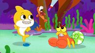 Baby Sharks große Show – Baby Shark (l.), William (m.)