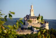 Die Welt der Ritter – Die einzig unzerstört erhaltene Höhenfestung aus dem Mittelalter, die Marksburg am Rhein.