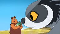 Wir sind die Croods! – Weil Thunk sein Essen nicht mag, lockt er damit versheentlich ein paar Biester ins Tal.