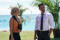 Magnum P.I. – Juliet Higgins (Perdita Weeks) und Thomas Magnum (Jay Hernandez)