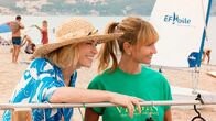 Milf - Ferien mit Happy End – Sonia (Marie-Josée Croze, l.) und Elise (Axelle Laffont, r.).