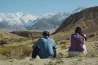 Ala Kachuu - Take and Run – Al Kachuu – Take and Run Aussprache zwischen Serzim und ihrem Mann: Alina Turdumamatova als Sezim, Aygul als Aybike Erkinbekova