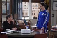 Will & Grace – Will (Eric McCormack, l.); Estefan (Brian Jordan Alvarez, r.)
