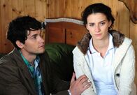 Sturm der Liebe – ARD STURM DER LIEBE FOLGE 1444 Uhr im ERSTEN. Peter (Daniel Fünffrock, l.) trennt sich von Elena (Lili Gesler, r.).