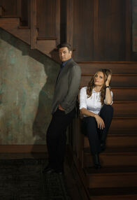 Castle – Castle (Nathan Fillion, l.), Kate Beckett (Stana Katic).