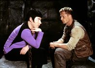 (T)Raumschiff Surprise - Periode 1 – Als Mr. Spuck (Michael Bully Herbig, l.) und Rock (Til Schweiger) statt im 20. Jahrhundert in Nevada, im Mittelalter bei Herzog William dem Letzten landen, droht ihnen ein unrühmliches Ende auf dem Scheiterhaufen ...