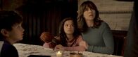 Lloronas Fluch – (v.l.n.r.) Chris (Roman Christou); Samantha (Jaynee-Lynne Kinchen); Anna Tate-Garcia (Linda Cardellini)