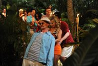 How I Met Your Mother – Barney (Neil Patrick Harris, vorne) hat einen ganz besonderen Traum ...
