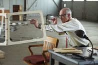 Mayday - Alarm im Cockpit – Nachdem Jack Pashall (gespielt von Michael Copeman) maßstabsgetreue Flugzeugmodelle der DC-7 und der L-1049 Super Constellation konstruiert hat, verwendet er Farbübertragungsmarkierungen von den Wrackteilen an der Absturzstelle, um zu ermitteln, in welcher Position sich die beiden Flugzeuge zum Zeitpunkt ihres Zusammenstoßes über dem Grand Canyon am 30. Juni 1956 befanden.