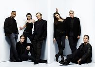 Navy CIS – (6. Staffel) - Die Mitglieder des Naval Criminal Investigation Service: Leon Vance (Rocky Carroll, l.), Tim McGee (Sean Murray, 2.v.l.), Dr. Donald Mallard (David McCallum, M.), Anthony DiNozzo (Michael Weatherly, r.), Abby Sciuto (Pauley Perrette, 3.v.l.), Leroy Gibbs (Mark Harmon, 2.v.r.) und Ziva David (Cote de Pablo, 3.v.r.) ...