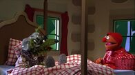 Sesamstraße – Fashion Advise von Ernie (r.): Rot trendet!