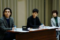 Drive My Car – Drive My Car Zuhörer beim Vorsprechen: Perry Dizon als Roy Lucelo, Hidetoshi Nishijima als Yûsuke Kafuku, Satoko Abe als Yuhara Copyright: SRF/Sister Distribution