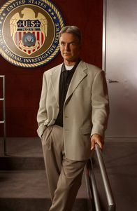 Navy CIS – (1. Staffel) - Gibbs (Mark Harmon) ist der Leiter des NAVY CIS Teams. Er ist hochqualifiziert, smart, tough und bereit, die Regeln zu brechen, wenn es nötig wird ...