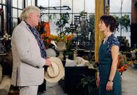 Rote Rosen – ARD ROTE ROSEN FOLGE 1121 Uhr im ERSTEN. Merle (Anja Franke, r.) ist geschockt, als plötzlich ihr Ex-Liebhaber Jan Dieck (Heinrich Rolfing, l.) vor ihr steht.
