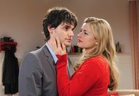 Sturm der Liebe – ARD STURM DER LIEBE FOLGE 1514 Uhr im ERSTEN. Theresa (Ines Lutz, r.) kann nicht fassen, dass Moritz (Daniel Fünffrock, l.) ernsthaft glaubt, sie habe mit Jan geschlafen.