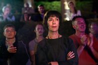 L'Opéra - Dancing in Paris – Diane (Anne Alvaro) will nur die Besten der Besten. Deshalb sind erbitterter Ehrgeiz und eine perfekte Technik gerade genug, um mit ihrem Segen die Opéra Garnier beim gefürchteten Ballettturnier in Bulgarien zu repräsentieren.