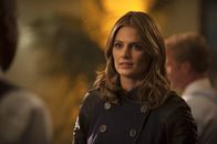 Castle – Als ein Billardprofi mit seinem eigenen Queue ins Jenseits befördert wird, steht Kate Beckett (Stana Katic) vor einem Rätsel: Es sieht ganz so aus, als hätte der Mörder übernatürliche Kräfte ...