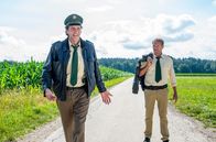 Hubert und Staller – L-R: Johannes Staller (Helmfried von Lüttichau) und Franz Hubert (Christian Tramitz)
