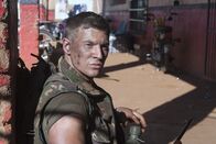 Sniper: Reloaded – Marine Sergeant Brandon Beckett (Chad Michael Collins) steht vor einem blutigem Rätsel ...