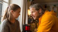 Die Bergretter – Markus (Sebastian Ströbel) und Mia (Mia-Sophie Ballauf) sind jetzt ein Team.