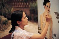 Frida – Nach ihrem folgenschweren Unfall wird die Malerei für Frida Kahlo (Salma Hayek) zum Ausdrucksmittel für ihre körperlichen und seelischen Qualen