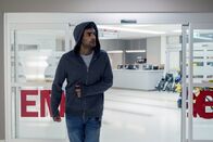 Transplant - Ein besonderer Notarzt – Zeuge eines tragischen Unfalls: Hamza Haq als Bashir Hamed