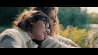 Himbeeren mit Senf – Klara (Sophie Zeniti) und Meeri (Leni Deschner) gehen zusammen durch dick und dünn.