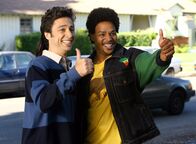 Scrubs - Die Anfänger – (v.li.) Zach Braff (John 'J.D.' Dorian), Donald Faison (Chris Turk).