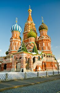 M.A.D.World – Die Basilius-Kathedrale auf dem roten Platz in Moskau.