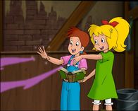 Bibi Blocksberg – Bibi (r.) und Margie (l.) mit doppelter Hexenpower.