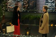 How I Met Your Mother – Noch ahnt Robin (Cobie Smulders, l.) nicht, was Barneys (Neil Patrick Harris) wirkliche Pläne sind ...