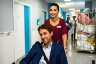 Bettys Diagnose – Gernot Mechern (Kai Albrecht), und Ava Edemir (Rona Özkan)