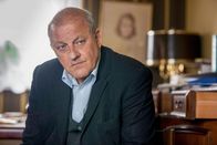 Wilsberg – Georg Wilsberg (Leonard Lansink) spürt wenn Lügen in der Luft liegen.