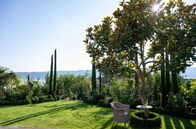 Garten & lecker – Die heutige Gartenreise führt in den mediterranen Garten von Petra Wichert und ihrer Familie im baden-württembergischen Sipplingen mit Blick auf den Bodensee.