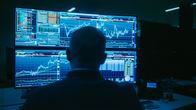 Wirecard – Wirecard: Hoffnungsträger der deutschen Zukunftsindustrien. Ein FinTech mit dunkler Schmuddel-Vergangenheit und grandioser Zukunft. Ein Unternehmen, das 2019 die Deutsche Bank übernehmen wollte. Bis das Wunderwerk im Juni 2020 als Lügengebäude zusammenkracht und ein schwarzes Loch von 3,2 Milliarden Euro Schulden hinterlässt. Es ist einer der größten Finanzskandale aller Zeiten - gewerbsmäßiger Bandenbetrug, Bilanzfälschung, Geldwäsche, Marktmanipulation, Erpressung. Und dahinter ein weltweit agierendes Netzwerk. - Analyst Matthew Earl von ShadowFall Capital&Research.
