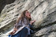 Der süße Brei – Die Suche nach dem Topf, der süßen Brei kocht, verlangt Jolanthe (Svenja Jung) alles ab.