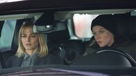 Chicago P.D. – Josephine Petrovic (Bojana Novakovic, l.) und Hailey Upton (Tracy Spiridakos, r.)