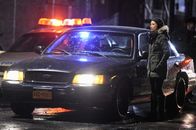 Elementary – Während Sherlock Holmes in einem neuen Mordfall ermittelt, plagen Joan Watson (Lucy Liu) Zweifel, ob sie ihn verlassen kann, um einen neuen Klienten zu übernehmen ...