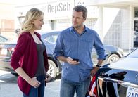 Navy CIS: L.A. – L-R: Anna Kolcheck (Bar Paly) und Special Agent G. Callen (Chris O'Donnell).