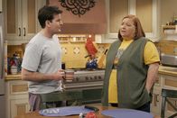 Two and a Half Men – Charlie Sheen, Conchata Ferrell (Berta)
