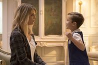 The Mick – Nachdem Ben (Jack Stanton, r.) an seiner aktuellen Schule diskriminiert wird, schmieden er und Mickey (Kaitlin Olson, l.) einen neuen Plan. Ben soll sich als Transgender-Schüler an einer Mädchenschule bewerben ...