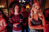 Young Sheldon – Georgie (Montana Jordan, l.); Veronica Duncan (Isabel May, r.)