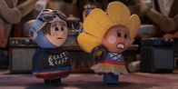 Crossing Swords – Patrick (l.); Prinzessin Blossom (r.)