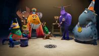 Monster bei der Arbeit – MONSTERS AT WORK - "Meet Mift" - When Tylor is initiated into MIFT during a bizarre ritual, he wants nothing more than to get away from his odd coworkers. But when an emergency strikes Monsters, Inc., MIFT kicks into action and Tylor develops a hint of respect for the misfit team. (Disney) CUTTER, DUNCAN, VAL, TYLOR, FRITZ