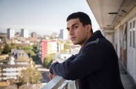Die Ehre der Familie – Rahmat Sulemani (Moe Bar-El) meldet seine 20-jährige Freundin Banaz Mahmod als vermisst, nachdem sie beide von deren Familie bedroht wurden.