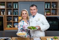Silvia kocht – Silvia Schneider, Toni Mörwald („Veloute von roten Blockpaprika mit einem Edelstück vom Donauwaller“ und „Spinatknödel auf geschmolzenem Paradeiser, Mangoldgemüse, Jungwiebeln & Kräutern“).