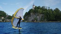 Urlaub daheim – Stefan Spießberger beim Wingfoilen am Traunsee