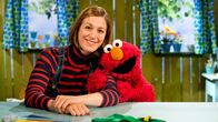 Sesamstraße – Elmo und Julia denken sich ein Quatschmärchen aus.