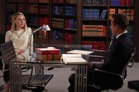 Suits – Harvey (Gabriel Macht) misstraut Samantha (Katherine Heigl). Er glaubt, dass sie nicht ehrlich spielt und gegen die Interessen der Kanzlei handelt.